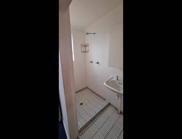 1 BEDROOM PROPERTY TO RENT IN GOODWOOD CENTRAL